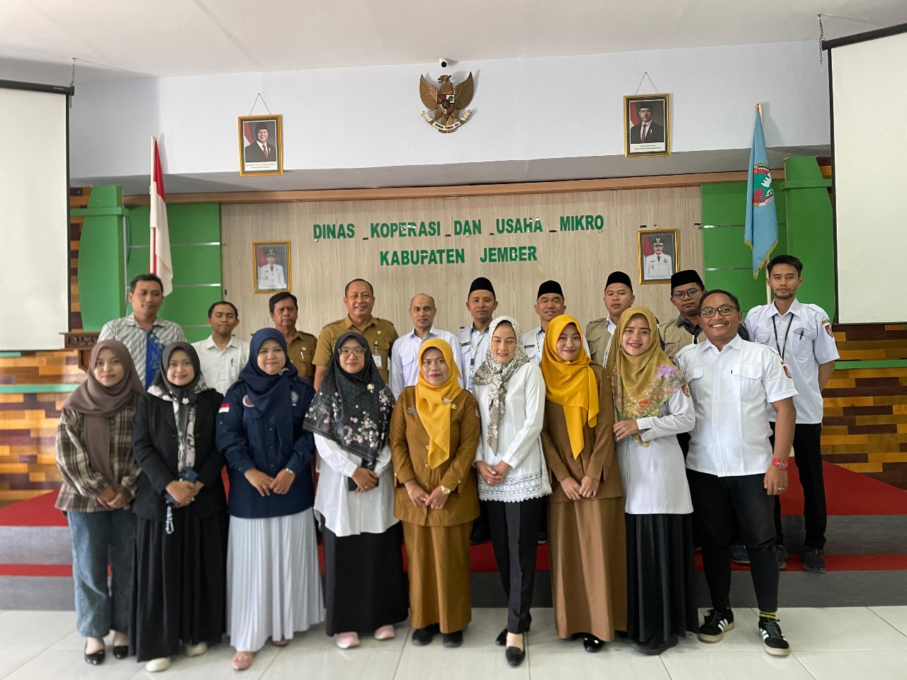 Dinas Koperasi dan Usaha Mikro Jember Gelar Rapat Bersama Lembaga Sertifikasi Halal