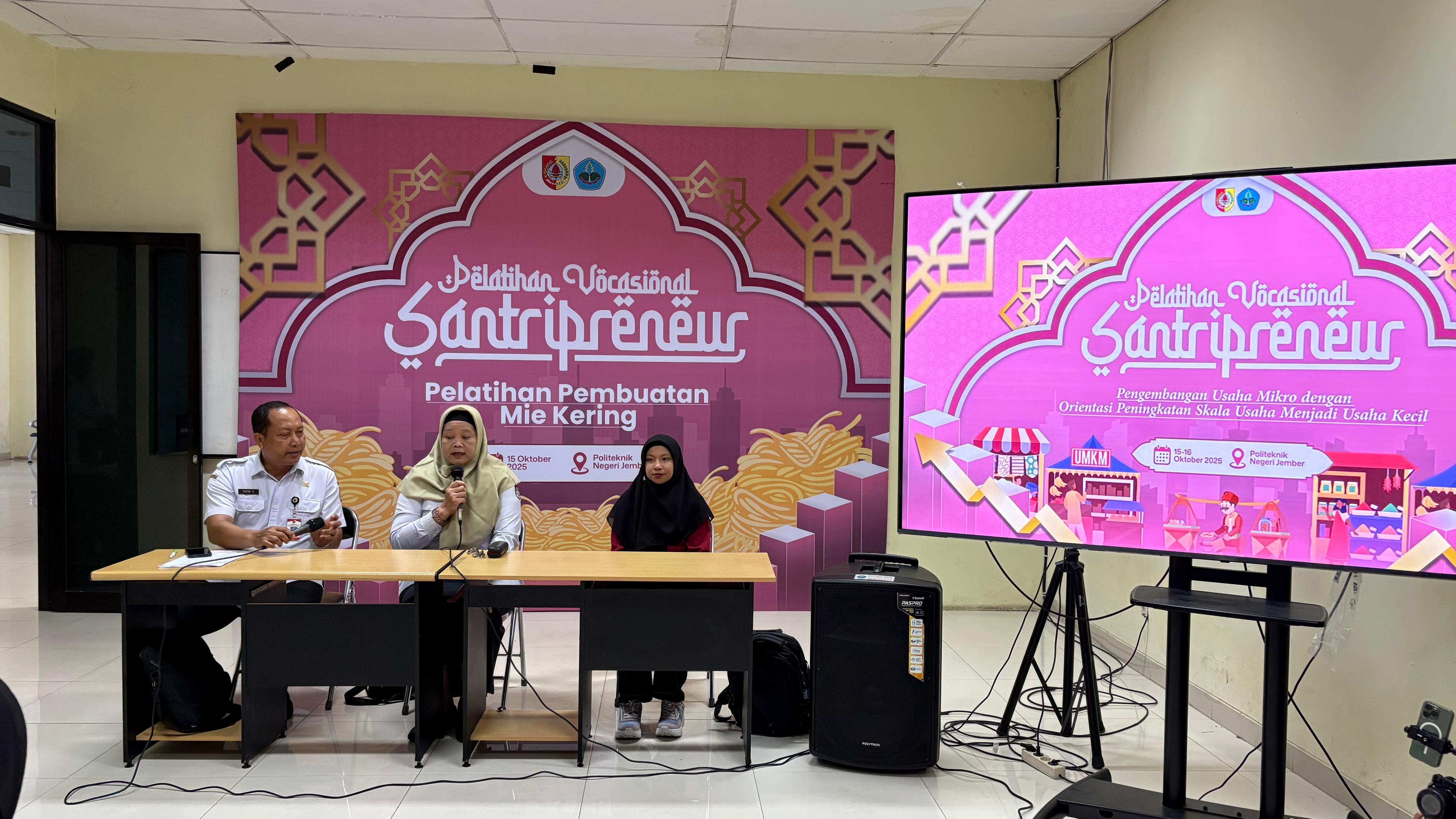 Pelatihan Vocasional Santripreneur: Santri Jember Belajar Jadi Wirausaha Melalui Kue Kering dan Mie Kering