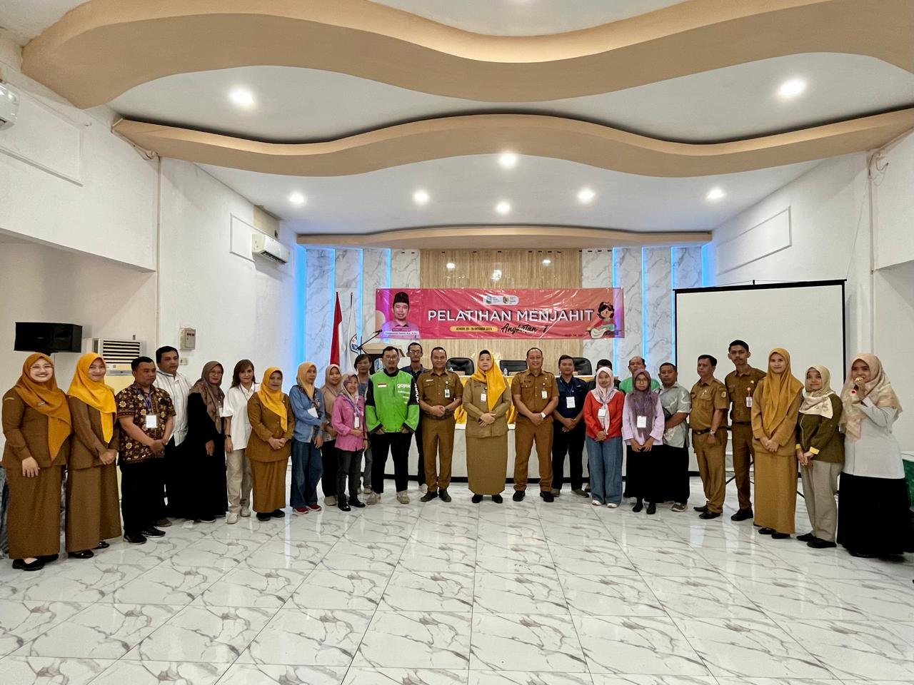 Diskopum Jember dan UPT BLK Gelar Pelatihan Menjahit bagi Anggota FKJOB: Wujud Nyata Jember Baru, Jember Maju