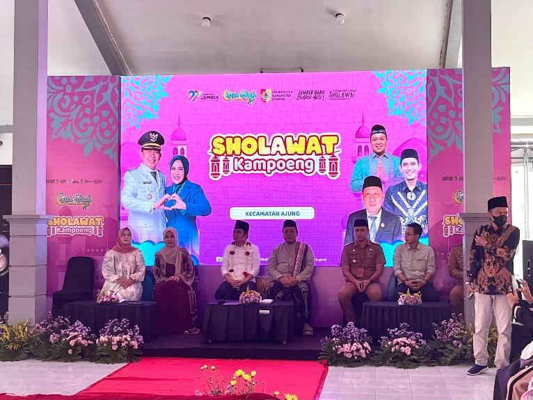Safari Ramadhan Pemkab Jember Hadirkan Sholawat Kampung dan Pasar Murah untuk Warga Ajung