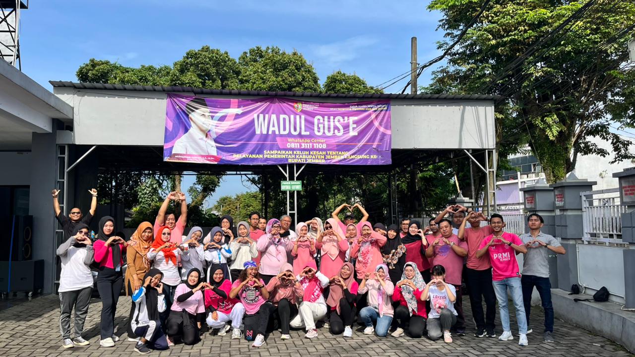 Diskopum Jember Gelar Senam Pagi Bernuansa Pink untuk Tingkatkan Semangat Baru
