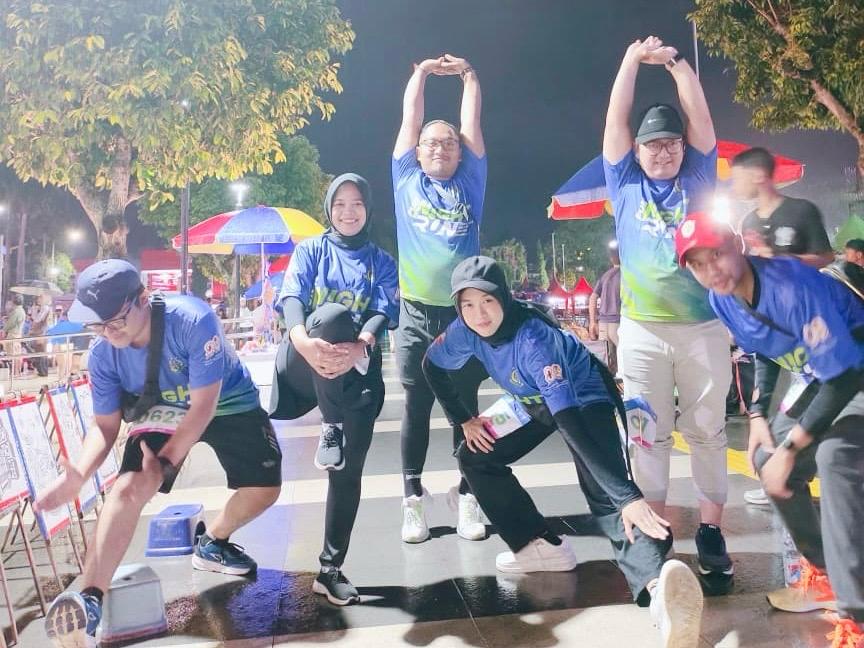Diskopum Jember Berpartisipasi dalam Hakordia Fun Night Run 2025 di Alun-Alun Jember
