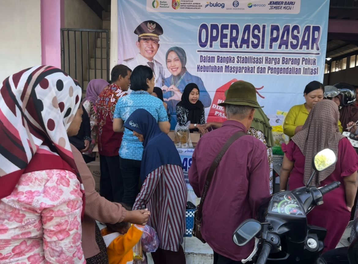Antusiasme Tinggi, Operasi Pasar Kreongan Dipadati Warga