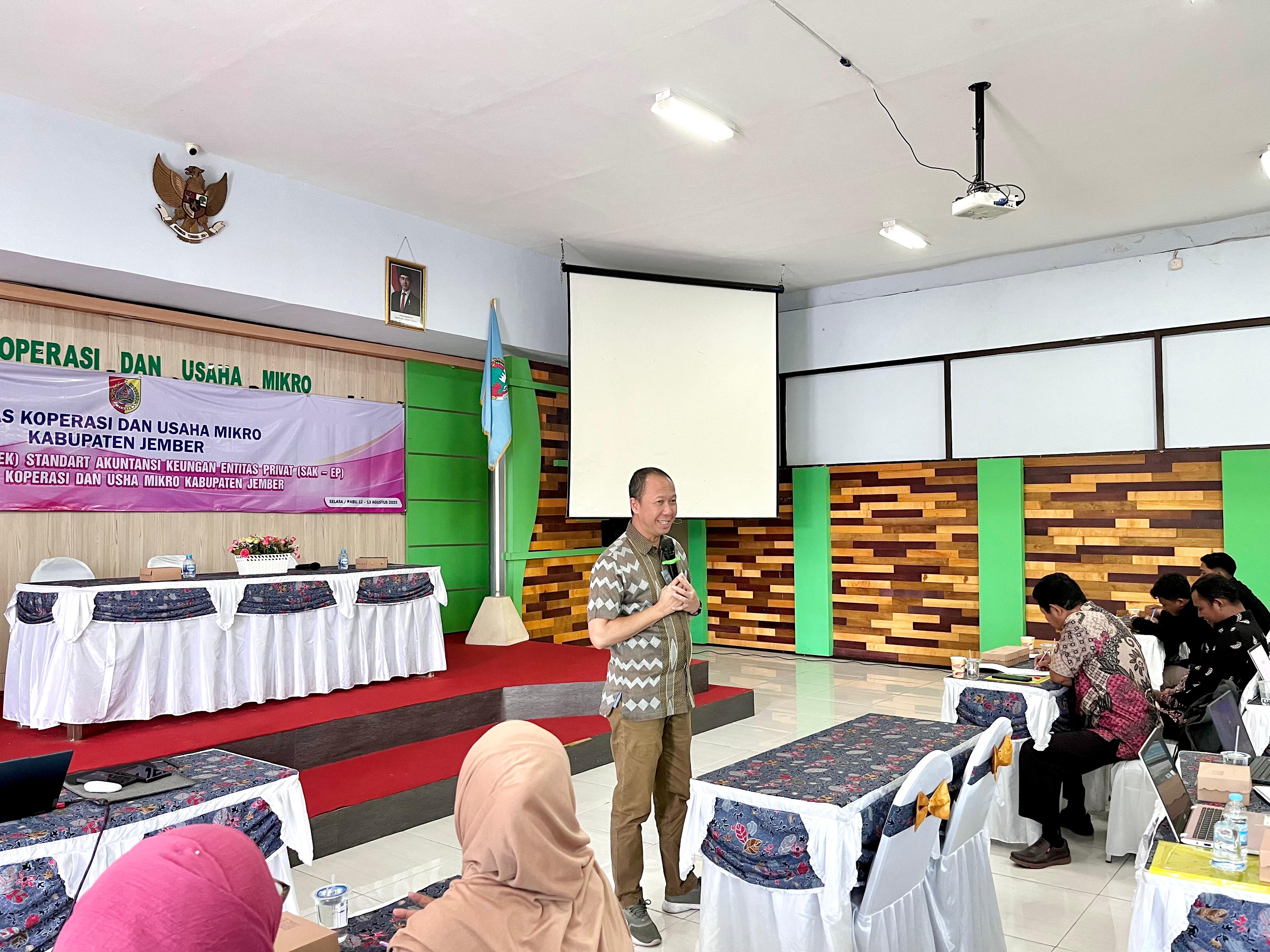 Bimbingan Teknis SAK-EP Tingkatkan Kapasitas Pengurus Koperasi di Kabupaten Jember