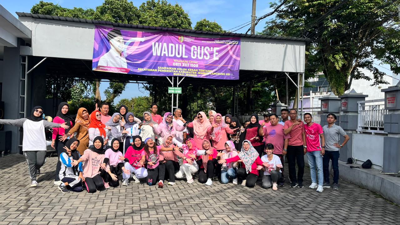 Diskopum Jember Gelar Senam Pagi Bernuansa Pink untuk Tingkatkan Semangat Baru