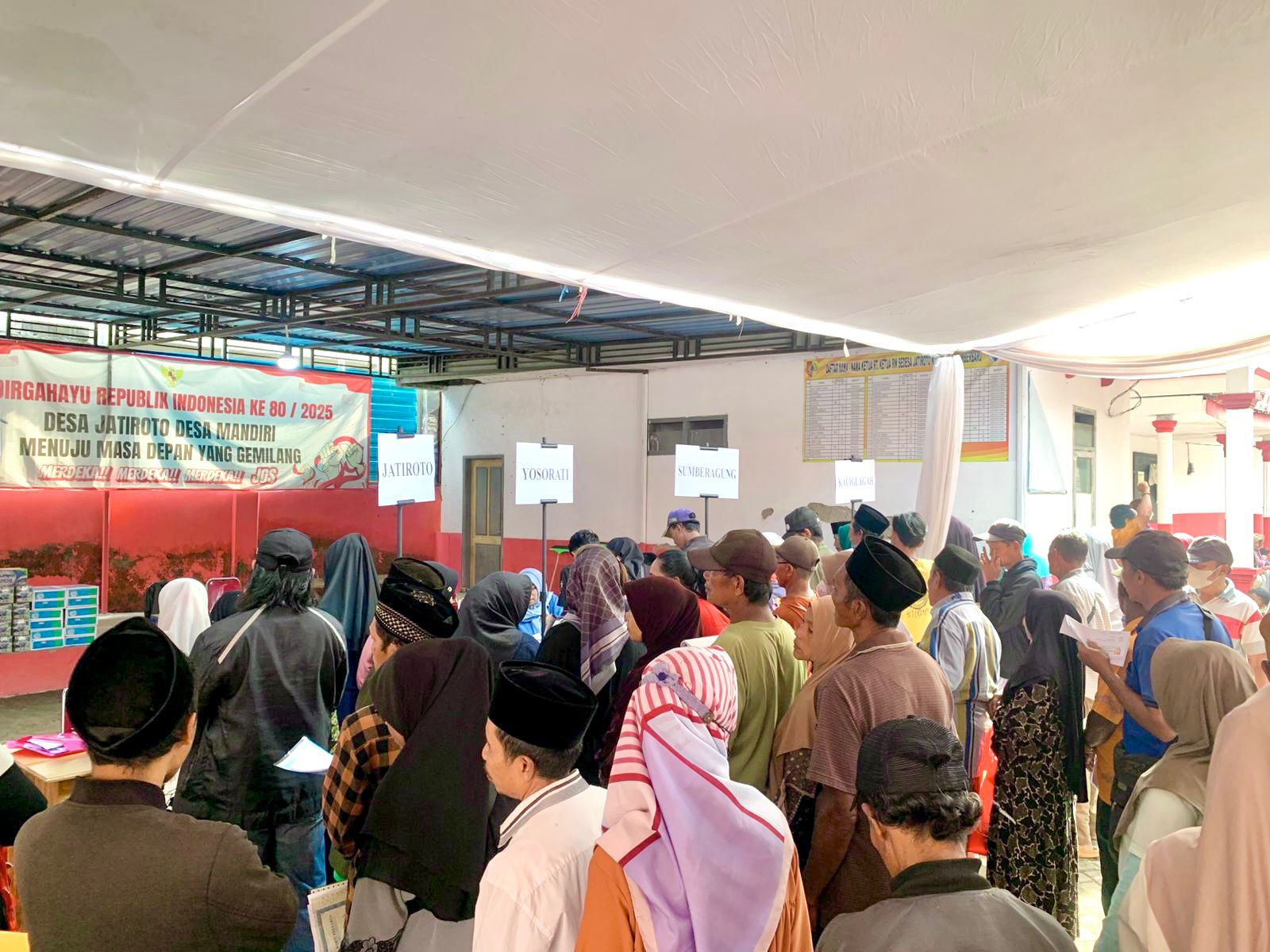 Bunga Desaku ke-5 : Gus Bupati Bersama UMKM, PKL, dan Mlijo di Kecamatan Sumberbaru