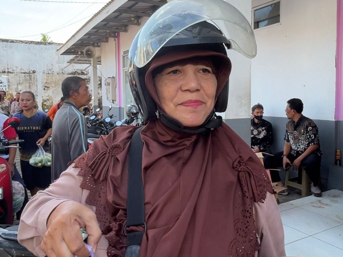 Antusiasme Tinggi, Operasi Pasar Kreongan Dipadati Warga