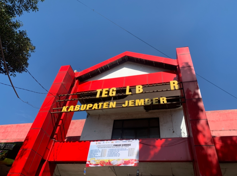 Dalam Rangka Menekan Inflasi DisKopUKMDag Kabupaten Jember Rutin Menggelar Operasi Pasar