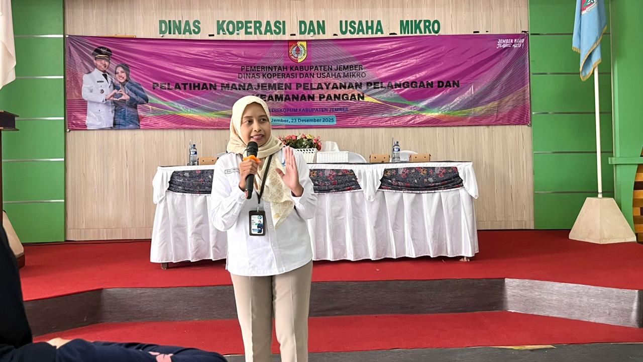 Tingkatkan Kualitas PKL Kuliner, Diskopum Jember Gelar Pelatihan Pelayanan dan Keamanan Pangan