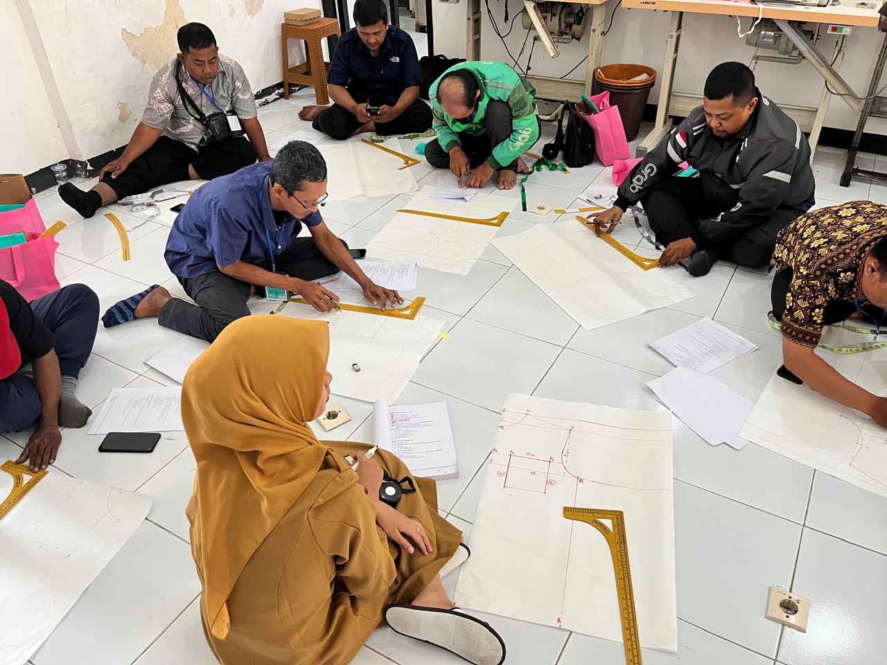 Diskopum Jember dan UPT BLK Gelar Pelatihan Menjahit bagi Anggota FKJOB: Wujud Nyata Jember Baru, Jember Maju