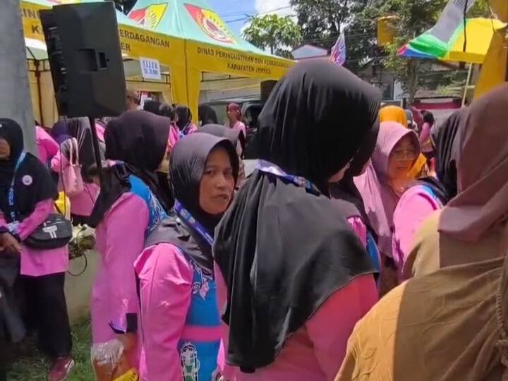 Pasar Murah Ramadan di Desa Suren Ledokombo Diserbu Kader Posyandu