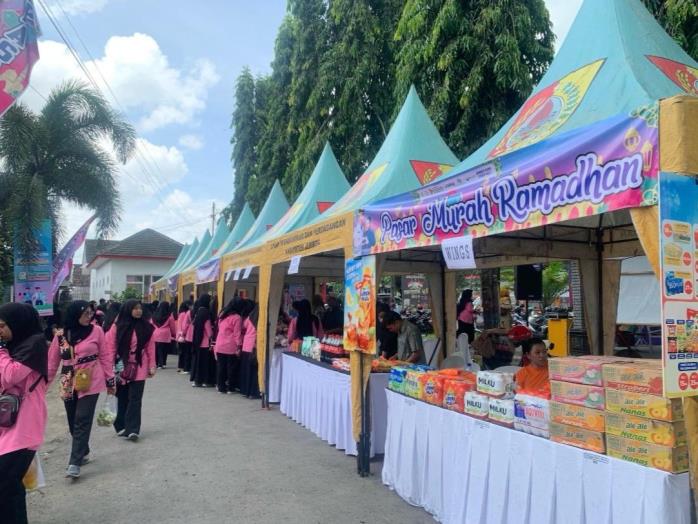 Safari Ramadhan Pemkab Jember Hadirkan Sholawat Kampung dan Pasar Murah untuk Warga Ajung