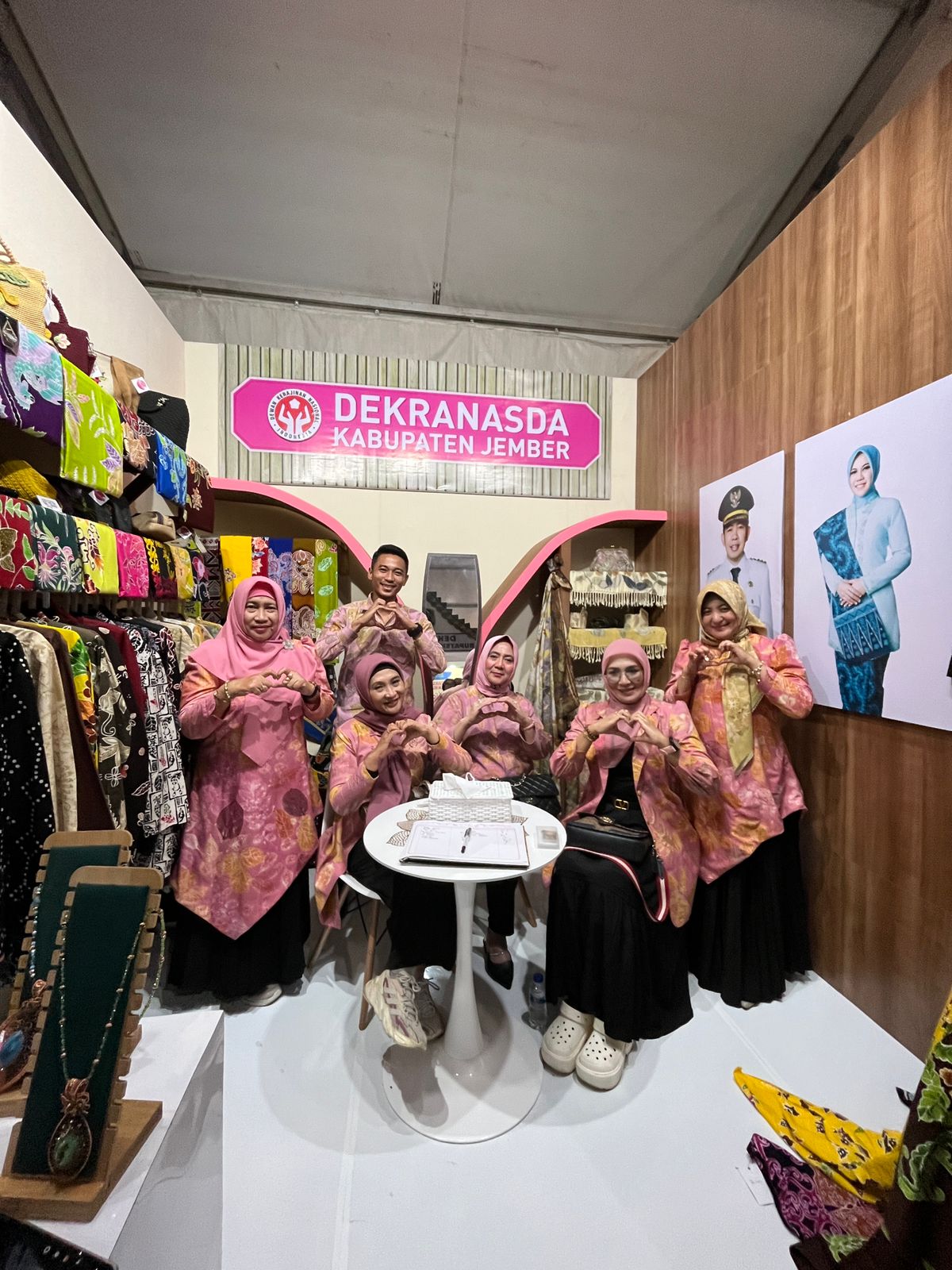 Dekranasda dan Dinas Koperasi Jember Tampilkan Produk Unggulan di HUT ke-45 Dekranas di Balikpapan
