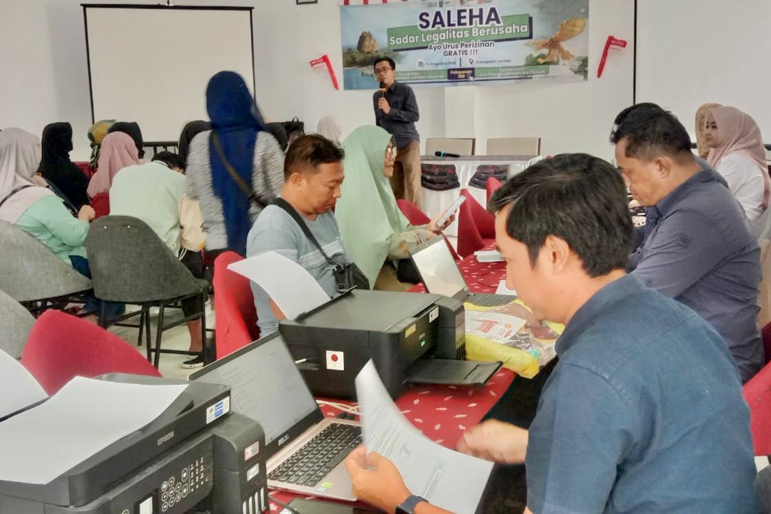 Diskopum Jember Dukung Layanan On The Spot SALEHA Bersama DPMPTSP Provinsi Jawa Timur di Gedung PLUT KUMKM Jember
