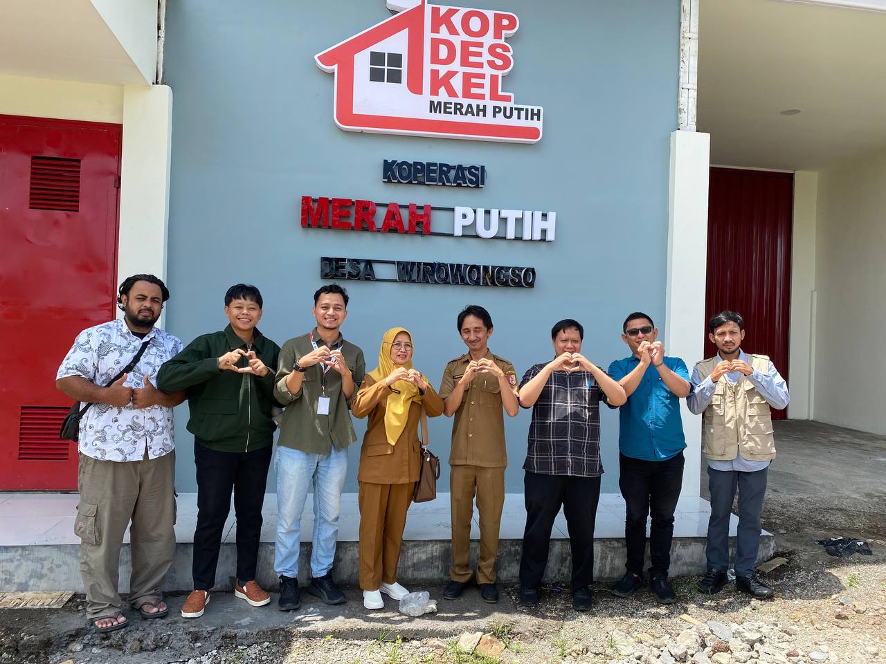 Diskopukmdag Jember Monitoring Pembangunan Gerai Koperasi Desa Merah Putih di Ajung
