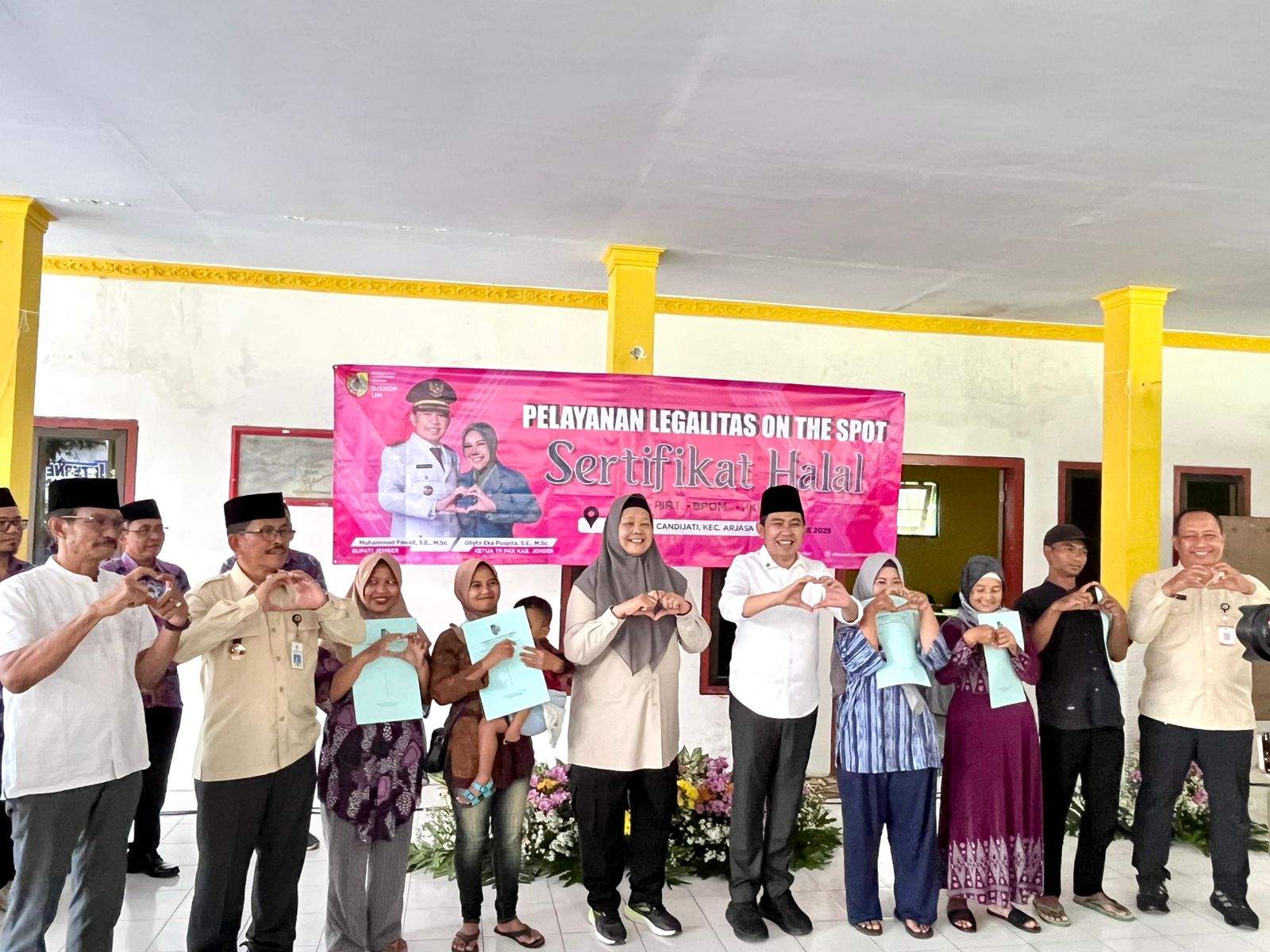 Bunga Desaku ke-4: Dinas Koperasi dan Usaha Mikro Kabupaten Jember Hadirkan Pelayanan Legalitas On The Spot di Desa Candijati, Arjasa