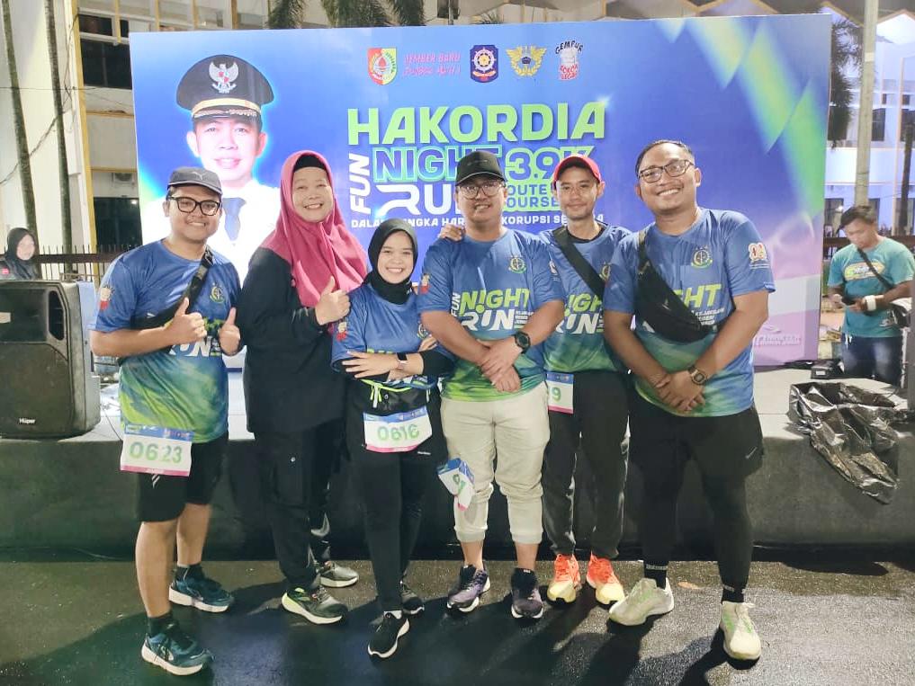 Diskopum Jember Berpartisipasi dalam Hakordia Fun Night Run 2025 di Alun-Alun Jember