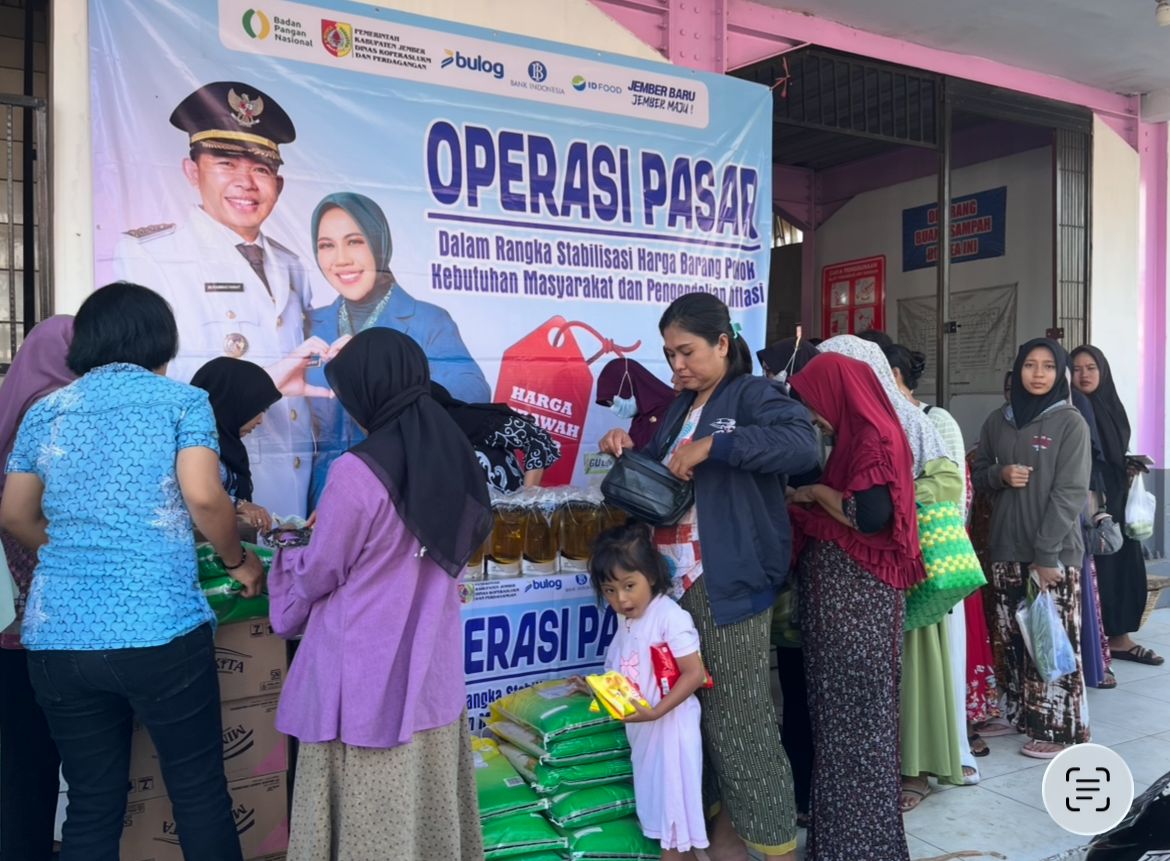 Antusiasme Tinggi, Operasi Pasar Kreongan Dipadati Warga